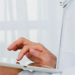 Aplikasi Rekam Medis Elektronik yang Definisi, Tantangan dan Strategi Implementasinya